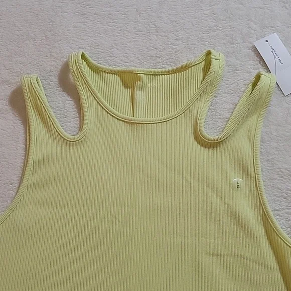 AMERICAN EAGLE OUTFITTER CROP TOP LARGE - Picture 4 of 8